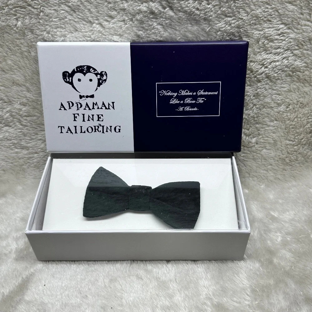 NEW APPAMAN kids' bow ties in forest green velvet